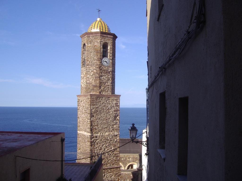 Ferienwohnung La Rosa Del Mare Castelsardo Exterior foto